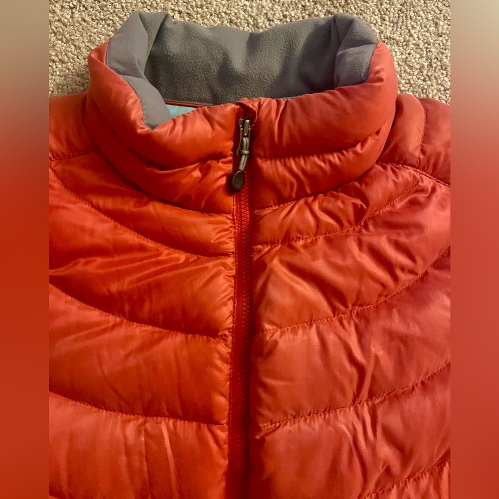 L.L. Bean Ultralight 850 DownTek Puffer Jacket – Women’s Salmon Pink 90% Down - Picture 4 of 12